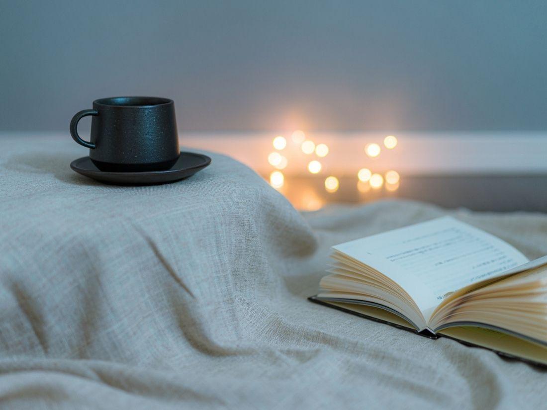 🌙 実は自律神経が壊れる夜習慣 TOP7  ― 漢方医が密かに避けている“夜のNG行動” ―